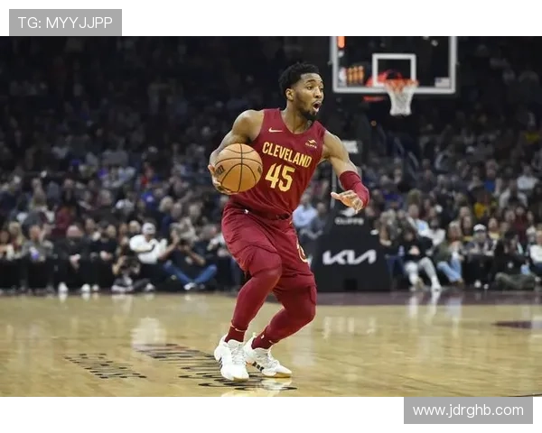 邓罗火力全开攻防两端闪耀 全场轰下17分3板2助3帽正负值全队最高